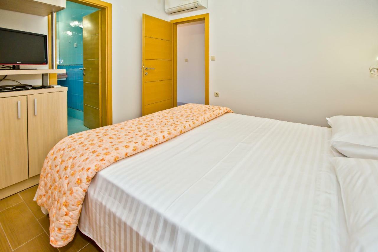 Island Hvar Seaside Villa Levanda With Beach, Pool & Seaview Hvar Town Exterior foto